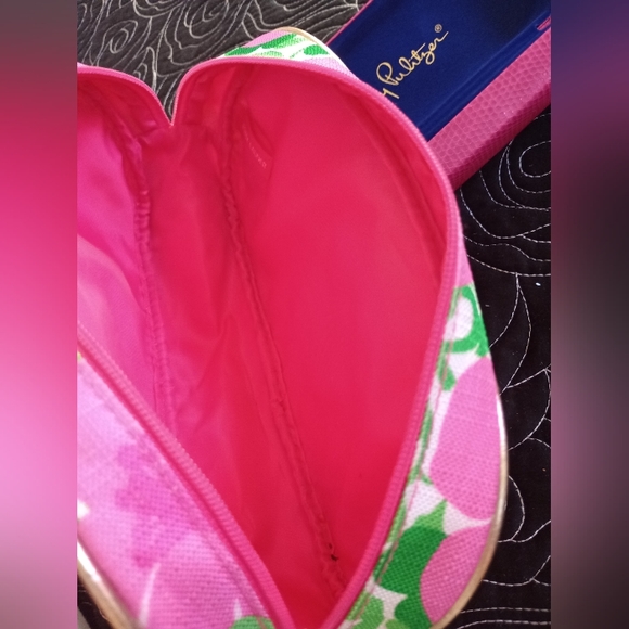 Lilly Pulitzer Pink Floral Cosmetics Bag and Pink Lily Pulitzer Eye Wear Case - Picture 12 of 15